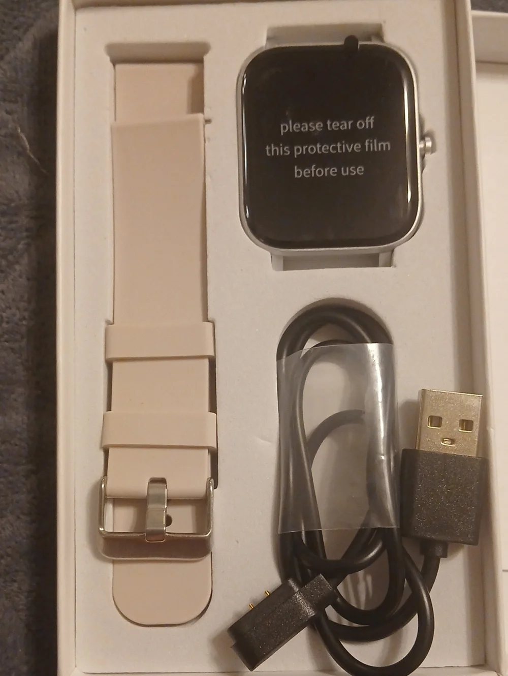 Smartwatch with Silicone Band - Stylish Everyday Wearable
